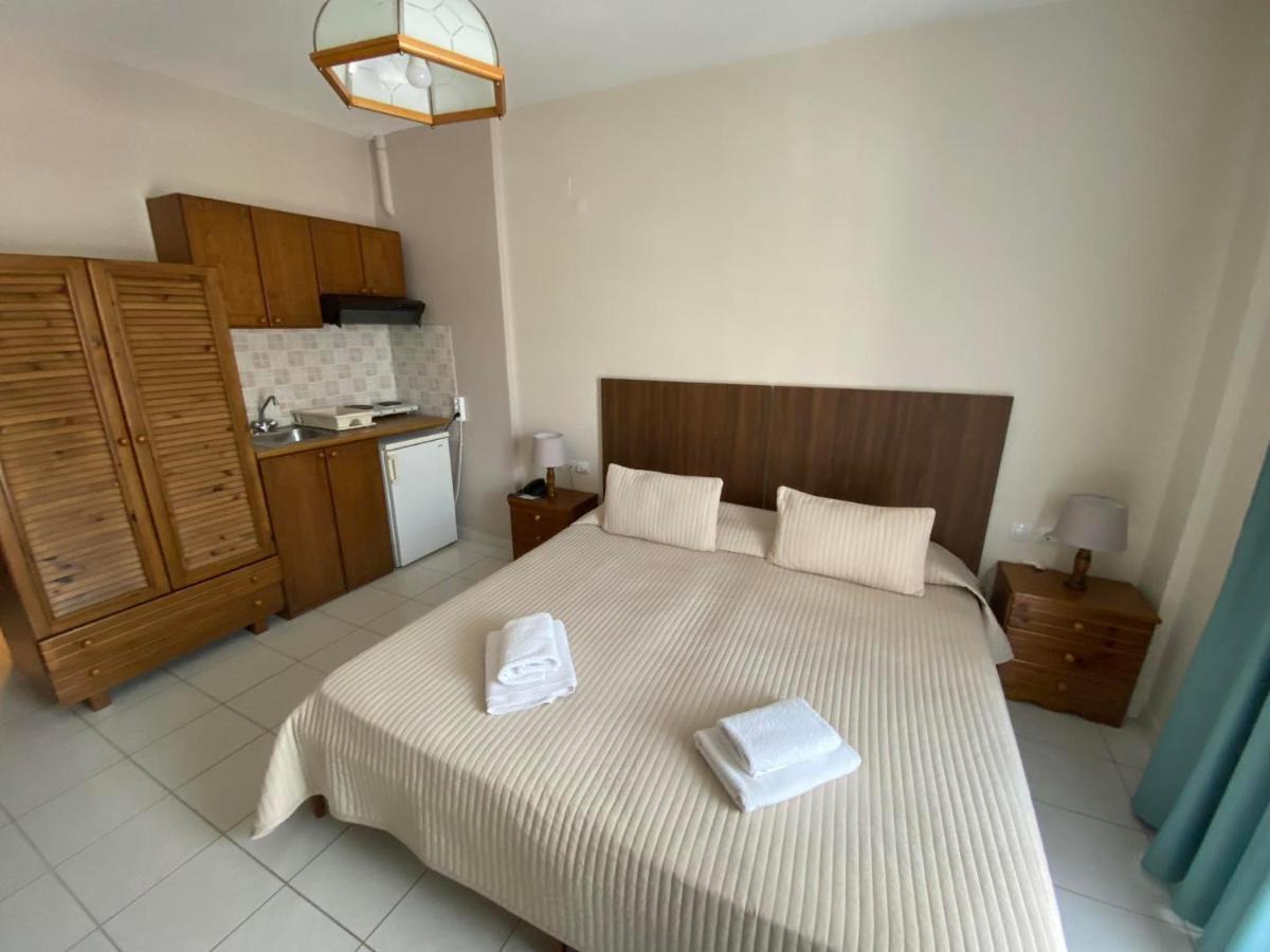 Hotel Pavlos - Studios 托隆 外观 照片
